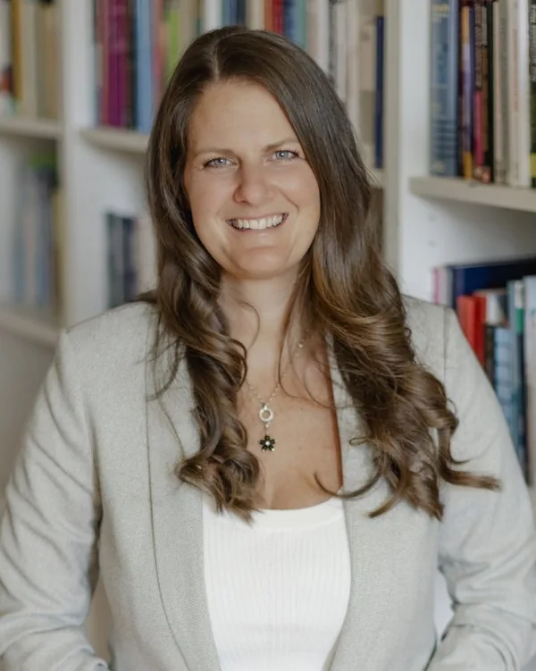 Mag. Anita Maurer